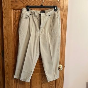 Ralph Lauren beige women’s capris. Size 16 Womens.